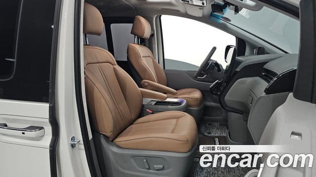 Hyundai Staria 2025 — ფოტო 10/20
