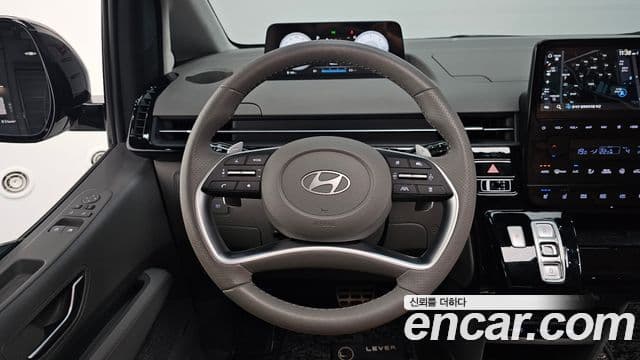 Hyundai Staria 2025 — ფოტო 13/20