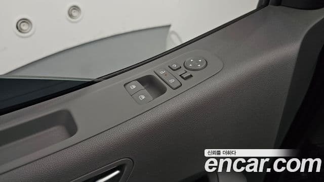 Hyundai Staria 2025 — ფოტო 17/20