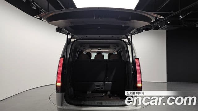 Hyundai Staria 2025 — фото 20 из 20