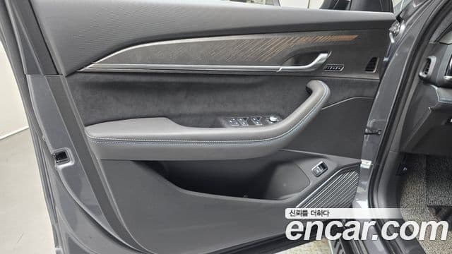 Renault Samsung Grand Koleos 2025 — Photo 4/31