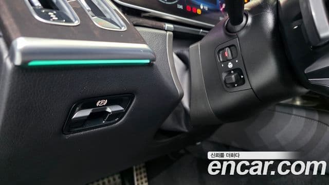 Mercedes-Benz S-Class 2022 — Photo 7/37