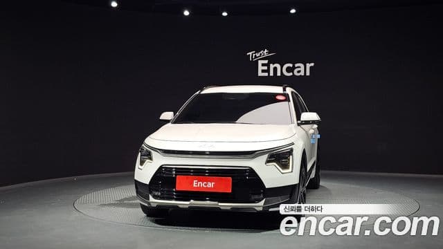 Kia Niro 2022 — Фото 3/20