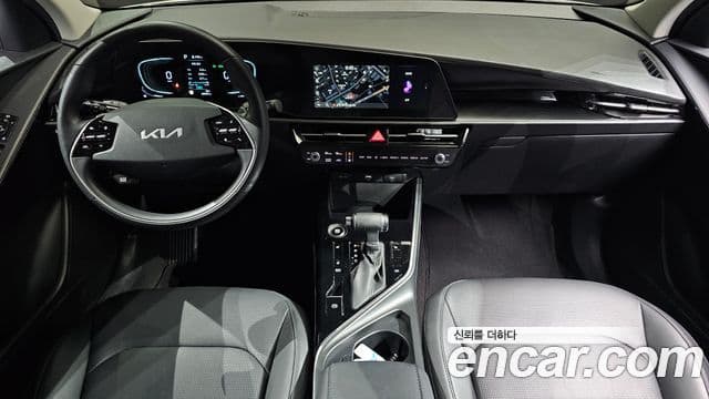 Kia Niro 2022 — Фото 7/20