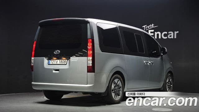 Hyundai Staria 2022 — Şəkil 2/20