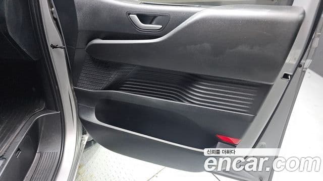 Hyundai Staria 2022 — Photo 20/32