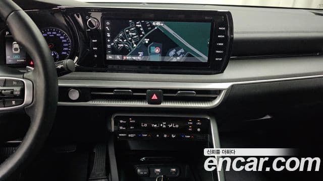 Kia K5 2021 — ფოტო 12/20
