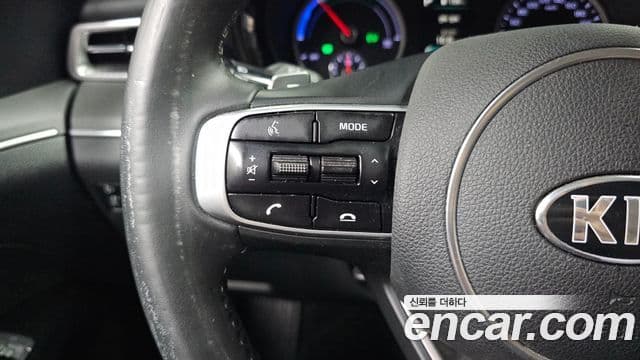 Kia K5 2021 — ფოტო 16/20