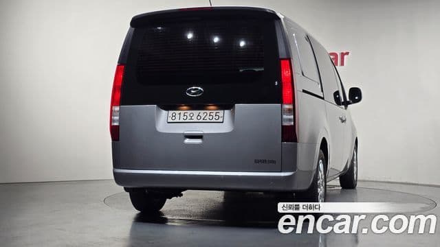 Hyundai Staria 2022 — Фото 4/20