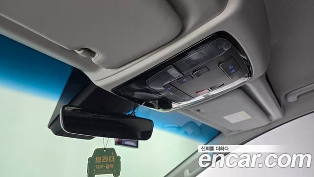 Hyundai Staria 2022 — Фото 19/20