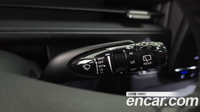 Hyundai Staria 2022 — ფოტო 19/32