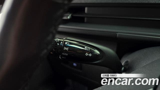 Hyundai Staria 2022 — ფოტო 18/32