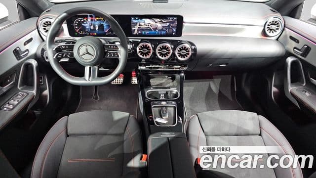 Mercedes-Benz CLA-Class 2024 — Фото 7/20