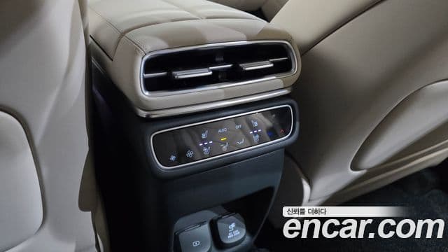 Genesis GV80 2024 — Photo 29/38