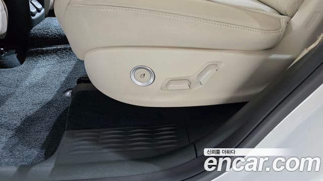 Genesis GV80 2024 — Photo 21/38