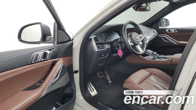 BMW X6 2022 — Фото 10/20