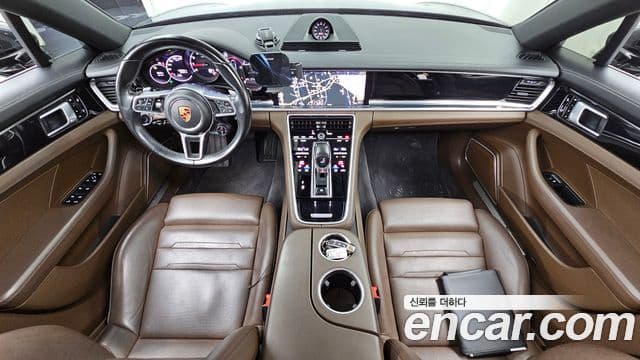 Porsche Panamera 2018 — Şəkil 16/36