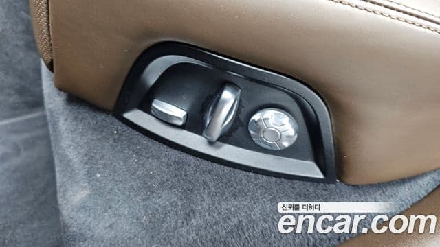 Porsche Panamera 2018 — Şəkil 7/36