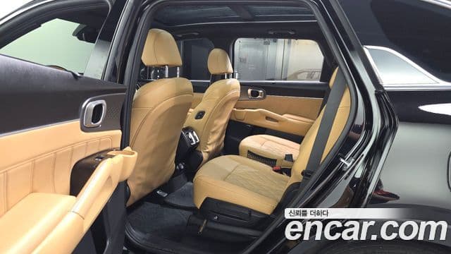 Kia Sorento 2021 — Şəkil 28/35