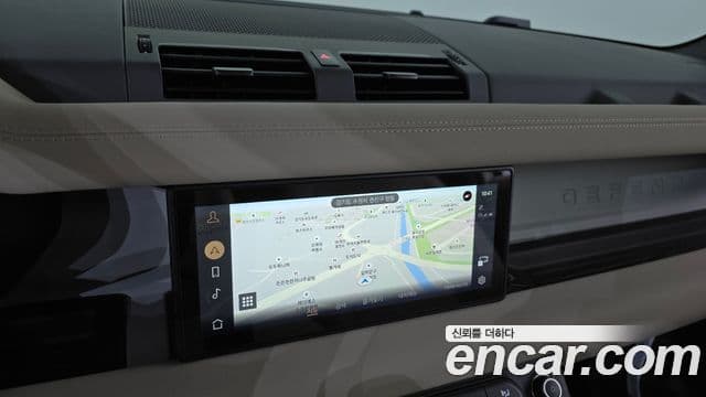 Land Rover Defender 2021 — Photo 33/33