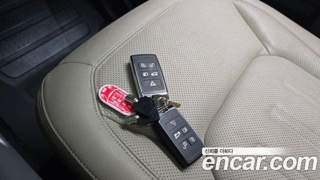 Land Rover Defender 2021 — ფოტო 15/20
