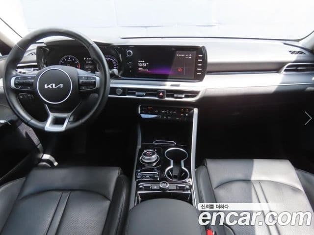 Kia K5 2023 — Şəkil 10/20