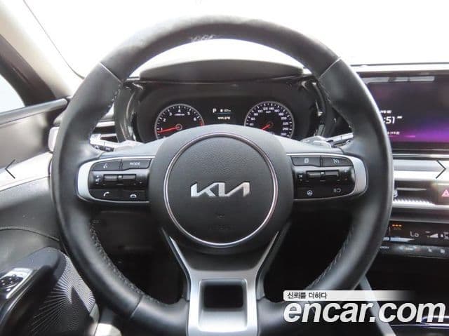 Kia K5 2023 — фото 8 из 20