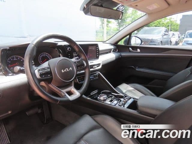 Kia K5 2023 — Şəkil 14/20