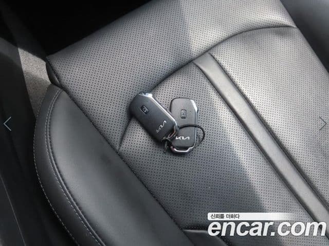 Kia K5 2023 — Şəkil 19/20