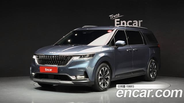 Kia Carnival 2023 — Фото 1/20