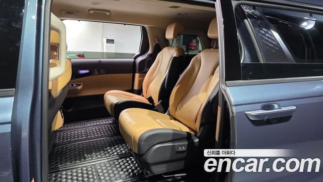 Kia Carnival 2023 — Фото 12/20
