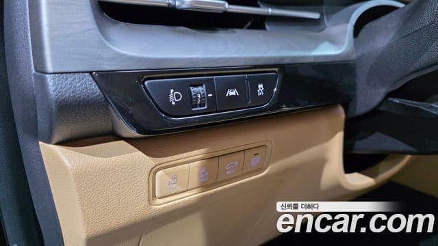 Kia Carnival 2023 — Фото 13/20