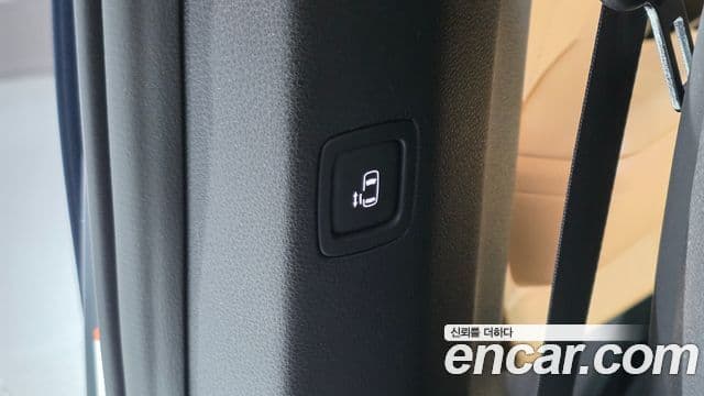 Kia Carnival 2023 — Фото 18/20