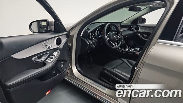 Mercedes-Benz C-Class 2020 — Фото 10/20