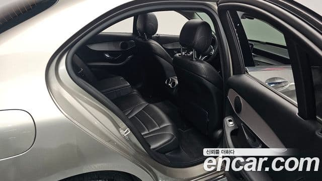 Mercedes-Benz C-Class 2020 — Фото 12/20