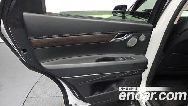 Genesis GV80 2022 — Şəkil 24/32