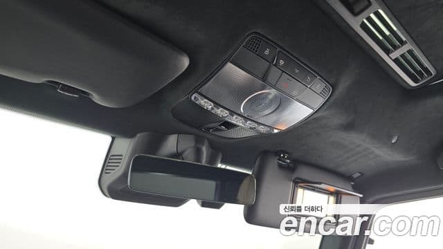 Mercedes-Benz G-Class 2020 — Şəkil 30/33