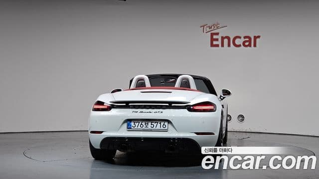 Porsche 718 Boxster 2023 — Фото 4/20