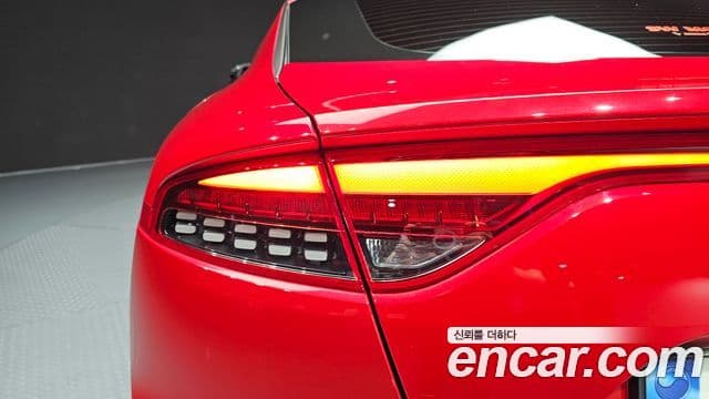 Kia Stinger Meister 2021 — ფოტო 32/35