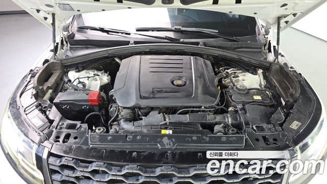 Land Rover Range Rover Velar 2018 — Photo 7/20