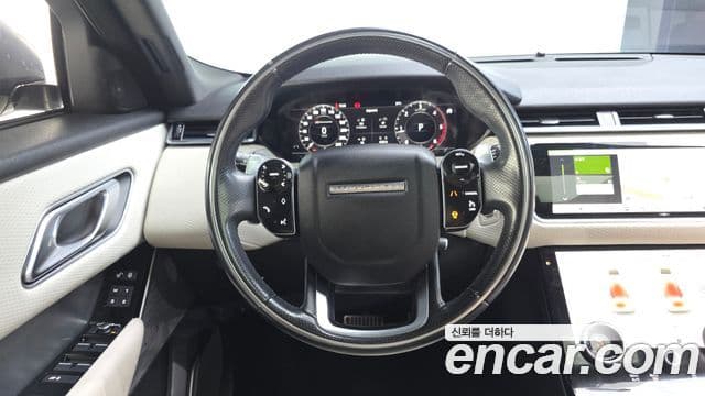 Land Rover Range Rover Velar 2018 — Photo 10/20
