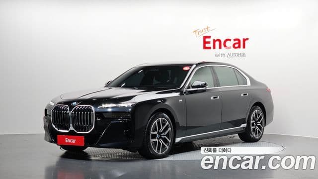 BMW 7 Series 2023 — Şəkil 1/20