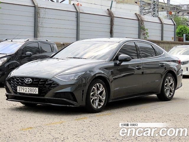 Hyundai Sonata 2021 — Фото 1/20