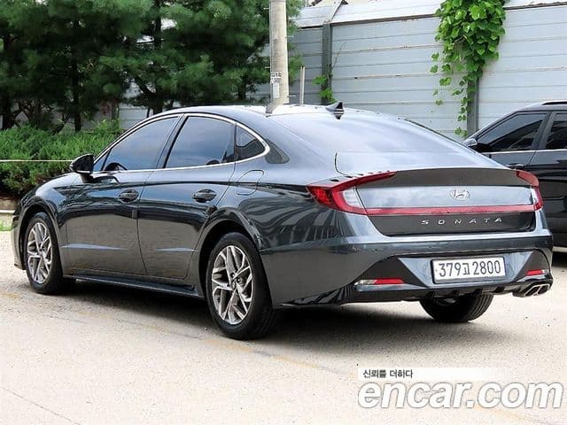Hyundai Sonata 2021 — Фото 2/20