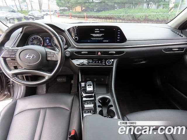 Hyundai Sonata 2021 — Фото 6/20