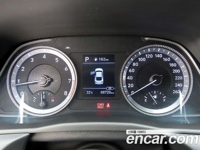 Hyundai Sonata 2021 — Фото 8/20