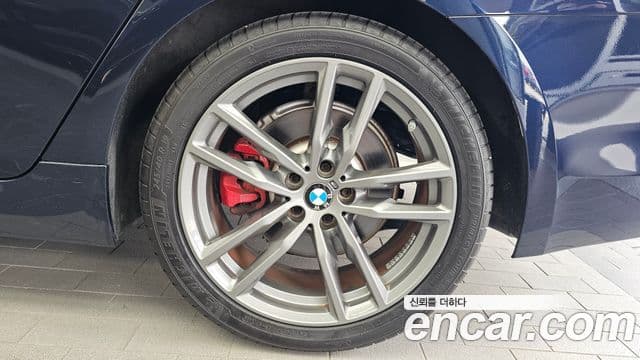 BMW 5 Series 2018 — фото 5 из 20