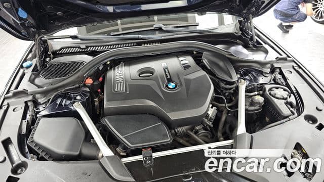 BMW 5 Series 2018 — ფოტო 6/20