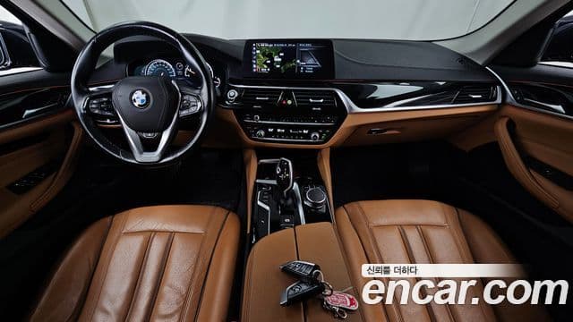 BMW 5 Series 2018 — фото 7 из 20
