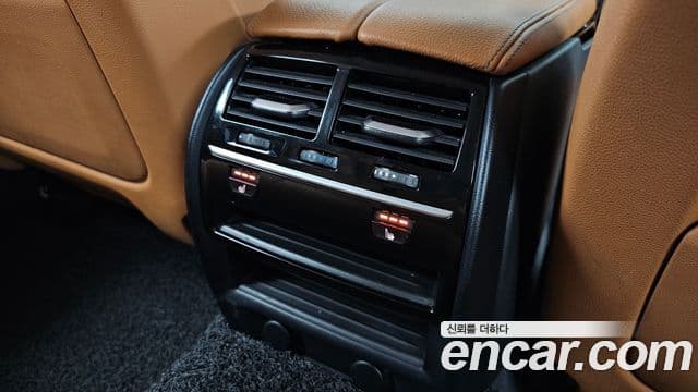 BMW 5 Series 2018 — ფოტო 19/20